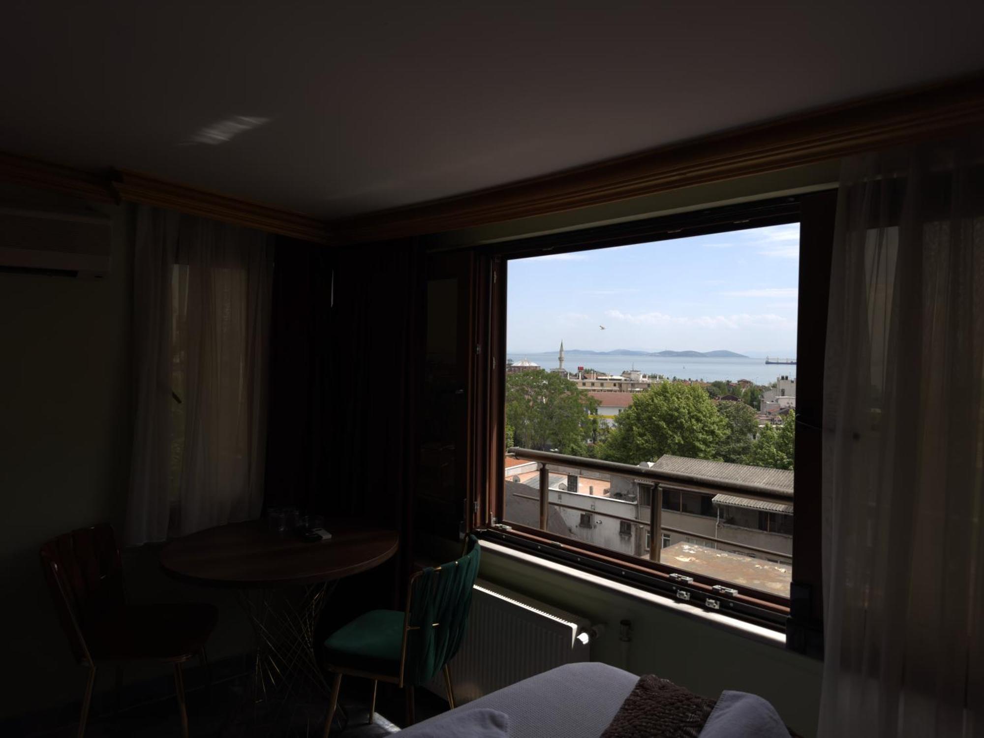 Royal Gur Hotel Istanbul Exterior photo